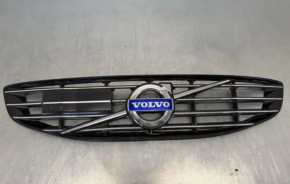 Volvo V60 Front bumper upper radiator grill 31383471