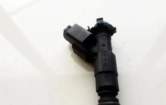 Ford Mondeo Mk III Fuel injector 0280156009 1S7G-DC