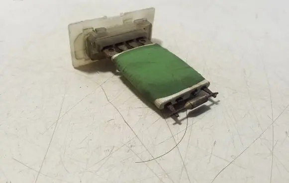 Volkswagen Golf V Heater blower motor/fan resistor 