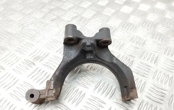 Skoda Octavia Mk3 (5E) EGR valve cooler bracket 04L425