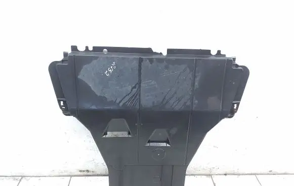 Renault Megane III Engine splash shield/under tray 758900006R