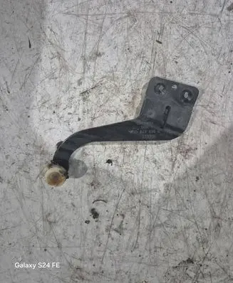 Volkswagen Transporter - Caravelle T5 Sliding door upper roller guide/hinge 7H0843436E 223706