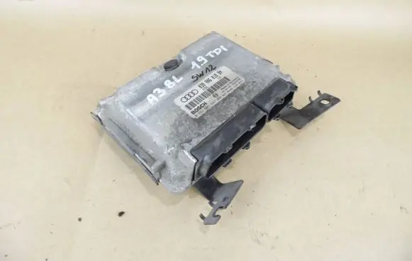 Audi A3 S3 8L Engine control unit/module 038906018BN 0281001847 28SA3790
