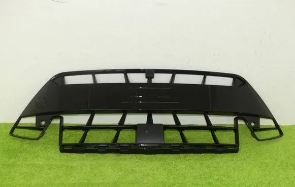 Cupra Formentor Front bumper lower grill 5FF856667H 5FF856667W