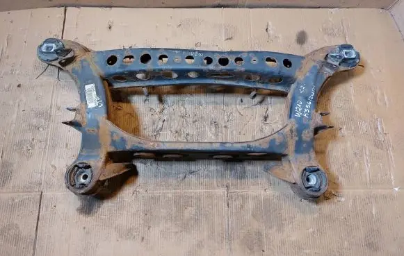 Mercedes-Benz E W210 Rear axle beam 