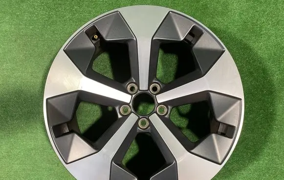 Volvo XC40 R19 alloy rim 32327146