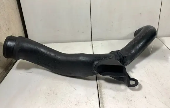 Volkswagen Golf IV Intercooler hose/pipe 1J0145762D
