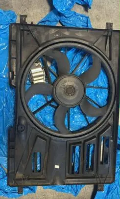Ford C-MAX II Electric radiator cooling fan 8V618C607R