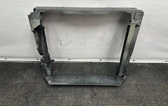BMW X5 E70 Radiator support slam panel 7590083 T2940003 7576304