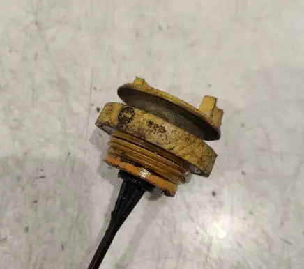Oil level dip stick
