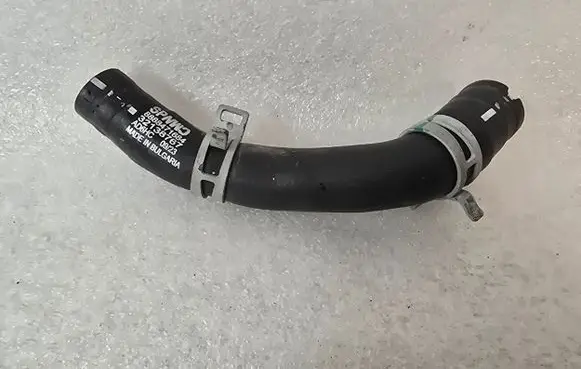 Volvo XC40 Engine coolant pipe/hose 32138767