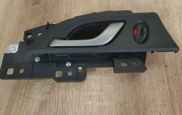 Front door interior handle