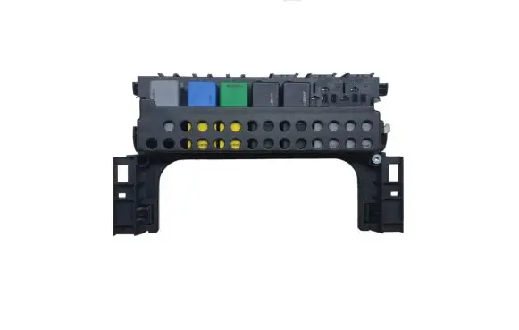 Mercedes-Benz B W245 Fuse module A1695450001
