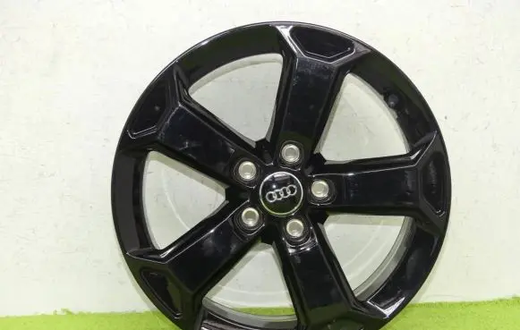 Audi Q2 - R17 alloy rim 81A071497