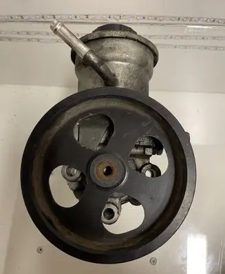 Toyota Avensis T250 Power steering pump