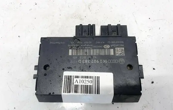 Volkswagen PASSAT B6 Tow bar relay 1k0907383d 1k0907383b