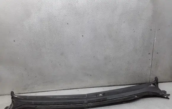 Toyota Avensis T250 Wiper trim 5578205030