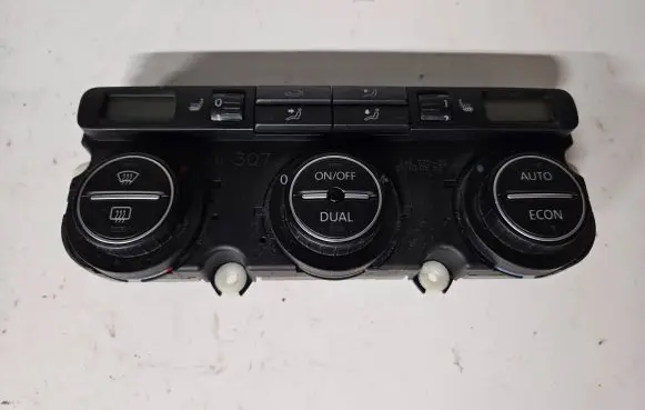 Volkswagen PASSAT B6 Climate control unit