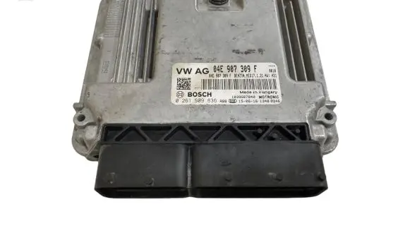 Volkswagen Golf VII Engine control unit/module 04E907309F 0261S09836