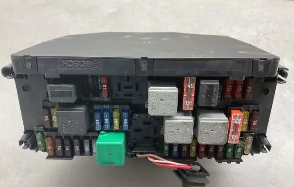 Mercedes-Benz C W204 Fuse module A2045455601 A2044423000 A2045456001