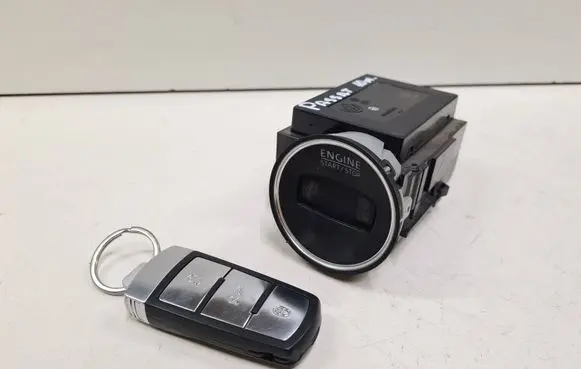Volkswagen PASSAT B7 Ignition lock 3C0905843T