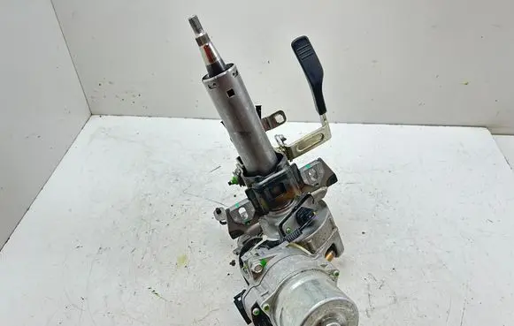 Land Rover Range Rover Evoque L538 Power steering pump JJ501000792