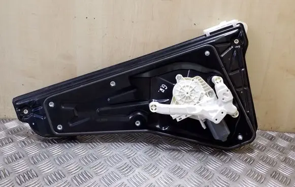 Land Rover Range Rover Sport L320 Rear door window regulator with motor CYH500022