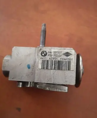 BMW 5 G30 G31 G38 Air conditioning (A/C) expansion valve 9361710