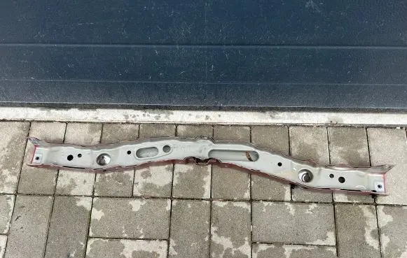 Toyota Yaris Front bodywork piece 