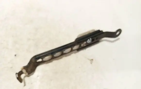 Toyota Corolla Verso E121 Seat belt adjustment rail 