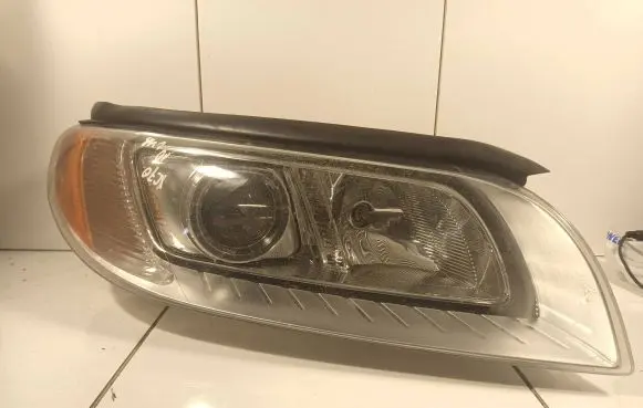 Volvo XC70 Headlight/headlamp 31283918 6337200000