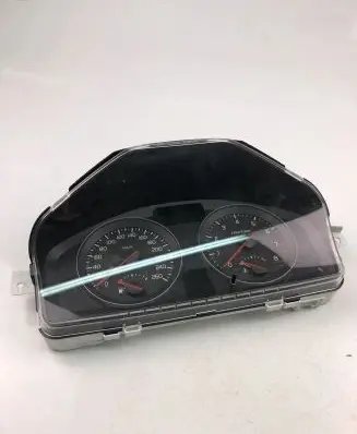 Volvo S40 Speedometer (instrument cluster) 30765308