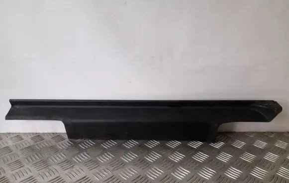Mercedes-Benz R W251 Front sill trim cover A2516800235