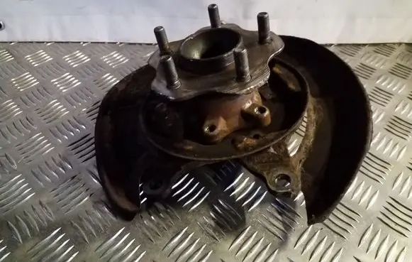 Nissan Juke I F15 Rear wheel hub