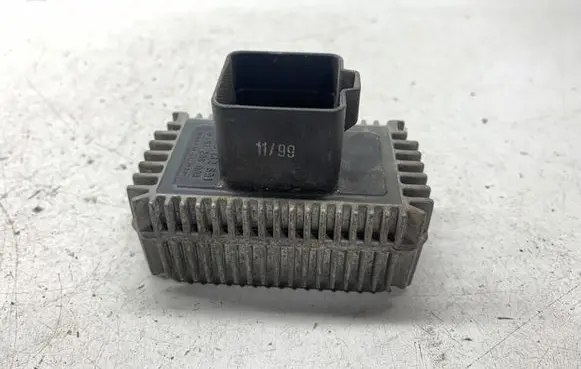 Opel Astra J Glow plug pre-heat relay 09132691 51299008