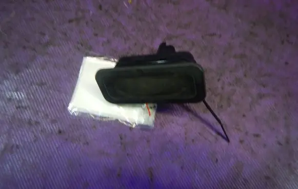 Renault Scenic II - Grand scenic II Tailgate/boot open switch button 8200076258D
