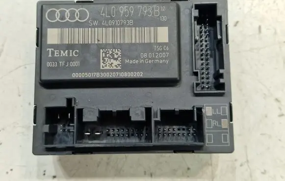 Audi Q7 4L Door control unit/module 4L0959792B 4L0910793B