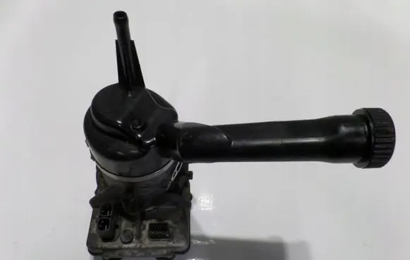 Peugeot 308 Power steering pump 9673536580
