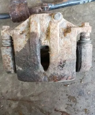 KIA Sportage Rear brake caliper 582302Y500