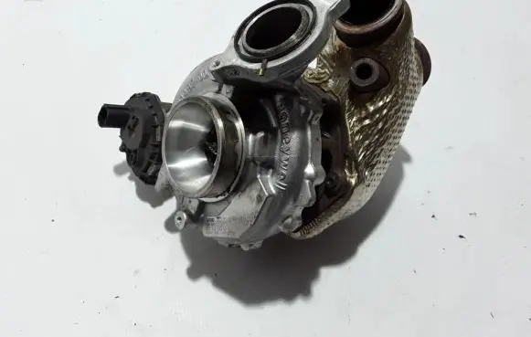 Volkswagen Touareg III Turbo 059145873ER