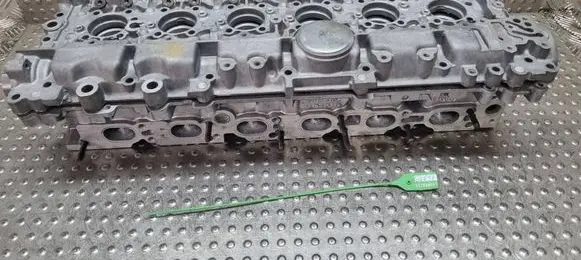 Volvo S80 Engine head S27698657 1001841002 B6294T