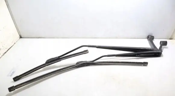 Nissan Micra K14 Front wiper blade arm