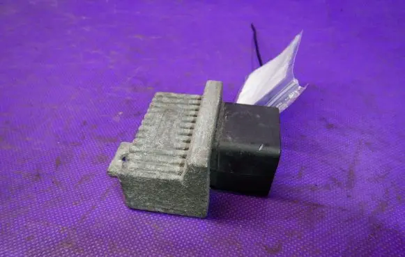 Renault Modus Other relay 7700115073
