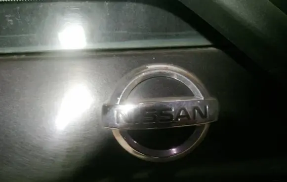 Nissan Note (E11) Manufacturer badge logo/emblem 