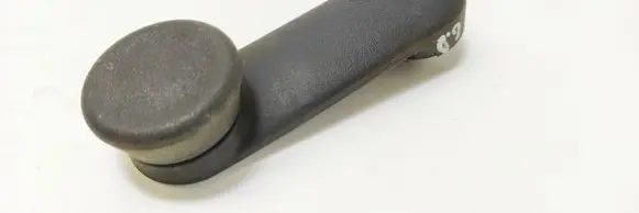Opel Vectra B Rear door window winding handle 90247150