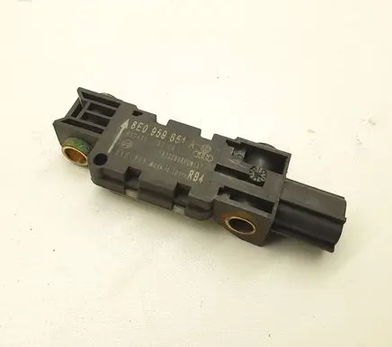 Audi A4 S4 B7 8E 8H Airbag deployment crash/impact sensor 8E0959651A 251104 010431