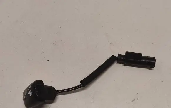 BMW 6 E63 E64 Windshield washer spray nozzle 61667054446
