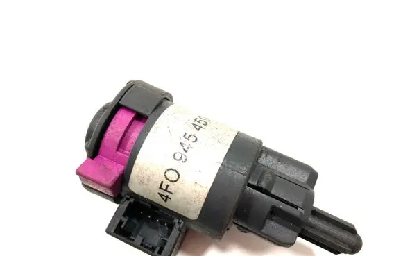 Audi Q5 SQ5 Brake pedal sensor switch 4F0945459B