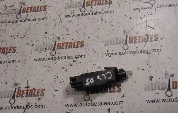 Mercedes-Benz CLS C219 Brake pedal sensor switch A0015454009