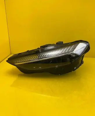 Audi A5 Headlight/headlamp 8B3941035AA